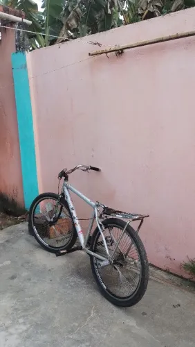 Vendo bike aro 26 montadinha