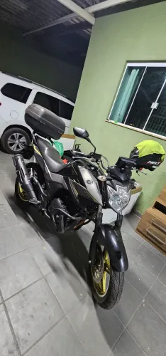 Vendo ou troco por carro
