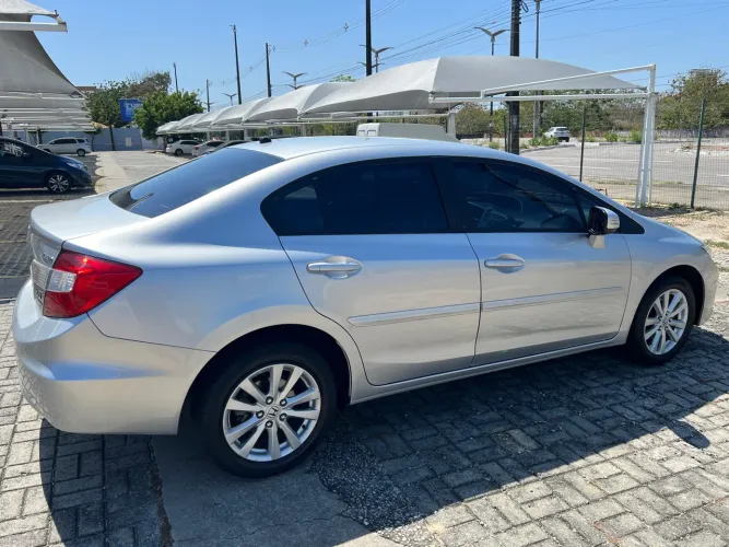 Honda Civic Sedan LXR 2.0 Flexone 16V Aut. 4P 2014