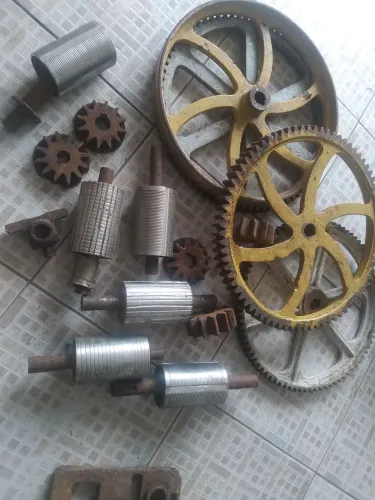 Motor  e peças  pra engenho 
