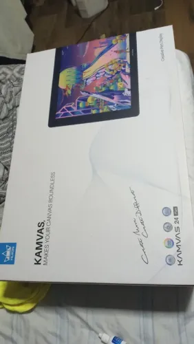 Mesa Digitalizadora Huion Kamvas 24 Plus - Semi-Nova na Caixa