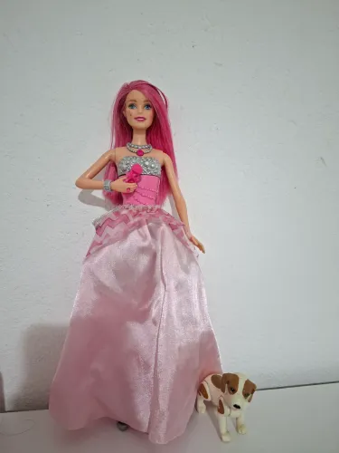 Vendo barbie de 2013.