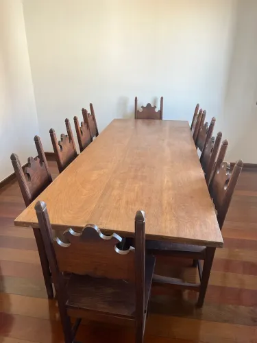 MESA DE JANTAR EM IMBUIA MACIÇA COM 10 CADEIRAS!!