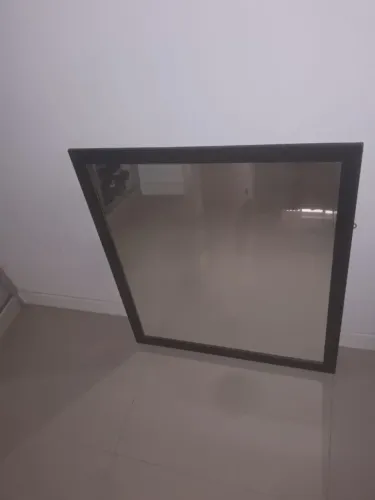 Espelho com moldura 90cm x 100cm