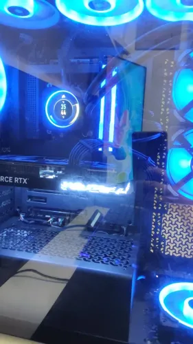 Corsair H100 Elite Cappelix C/ tela LCD