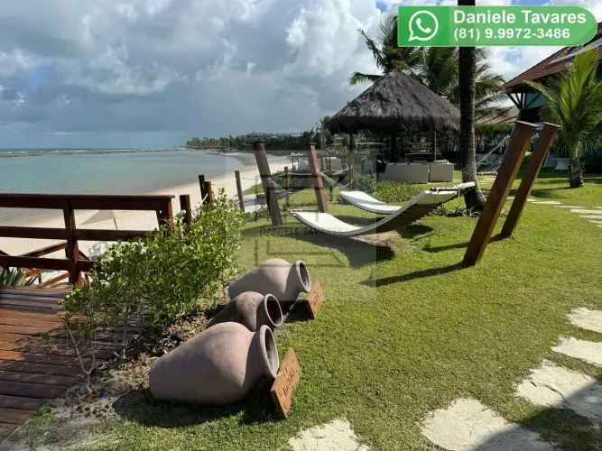 Apartamento na Praia de Muro Alto  - Condomínio a Beira Mar