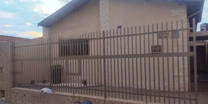 Ponto Comercial para Venda em Monte Alto, Residencial Laranjeiras, 1 dormitório, 2 banheir