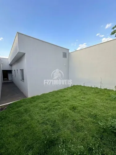 CASA COM QUINTAL EXCELENTE LOCALIZAÇÃO RESIDENCIAL PETRÓPOLIS GOIÂNIA GO