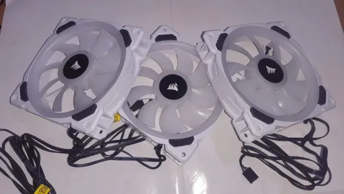 Fan Corsair Ll120 Branca Rgb 120mm / Kit Com 3 Unidades