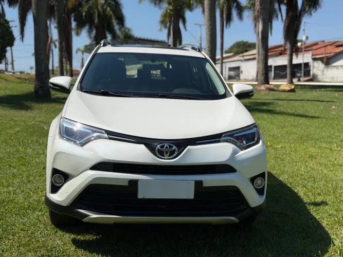 Toyota RAV4 2.0 Top 4X2 16V Aut. 2018