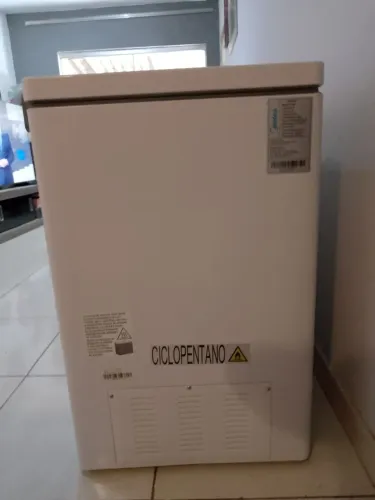 Vendo um freezer semi-novo 199 litros