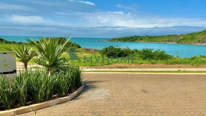 Lote à Venda com Vista Privilegiada na Praia do Morro Guarapari