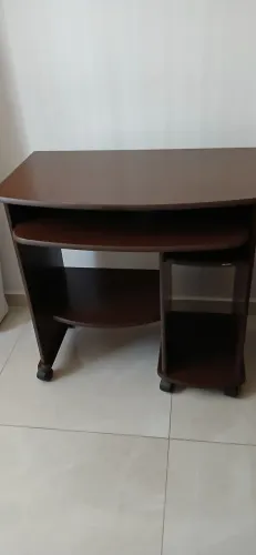 Escrivaninha para computador 