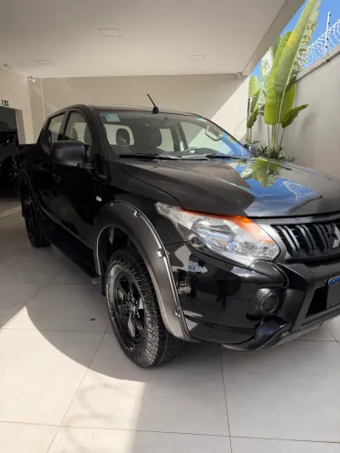 Mitsubishi L200 Tri. Outd. GLX 2.4 CD 4X4 Die. MEC 2022
