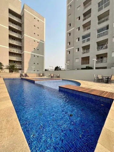 Apartamento em Condomínio Fechado
