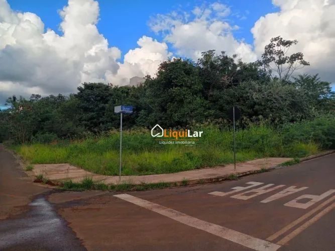 Oportunidade! Terreno de Esquina com 476m² na Região do Vilas Boas!