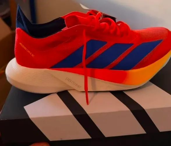 Tênis Modelo adizero drive RC