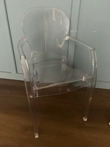 Cadeira Louis Ghost  infantil com braços 