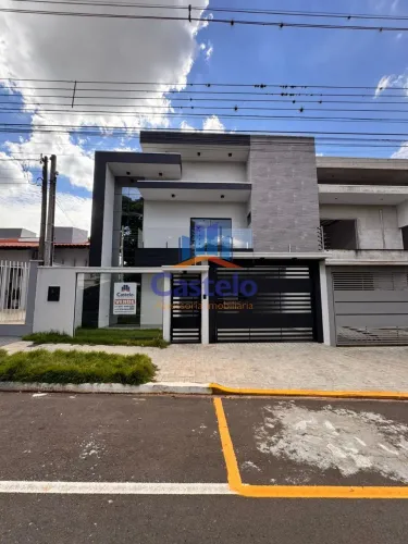 CASA RESIDENCIAL em UMUARAMA - PR, ZONA III