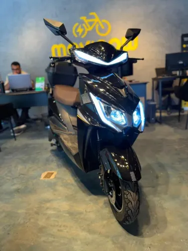 VERSA PLUS PRETA Scooter Elétrica