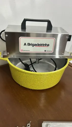 Panela para mexer doces ?a brigadeirinha?