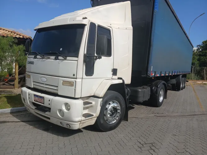 Ford cargo 4532e 2011 ar condicionado