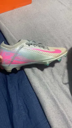 Chuteira Nike