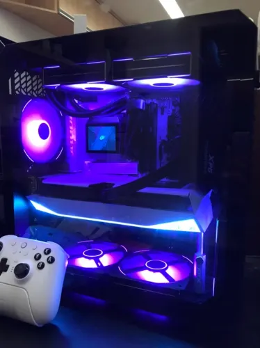 ? PC GAMER HIGH-END | ULTRA 7 + RX 9060 XT + LIAN LI + PEÇAS AINDA NA GARANTIA