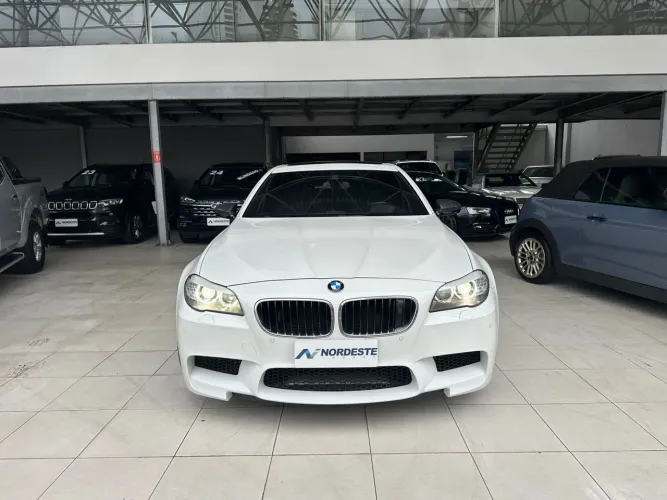 BMW M5 4.4 560cv Bi-turbo Aut. 2013