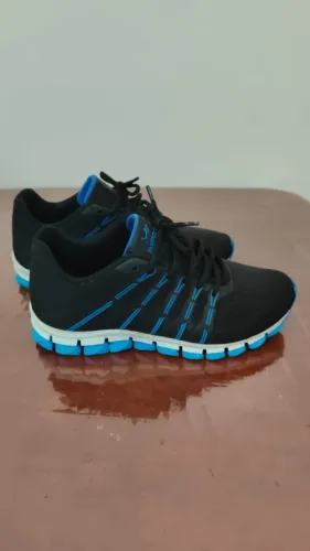 Tênis Masculino comprei usei uma semana ainda em perfeito estado