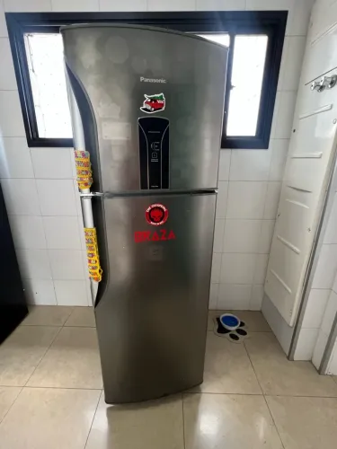 VENDO GELADEIRA COM DEFEITO