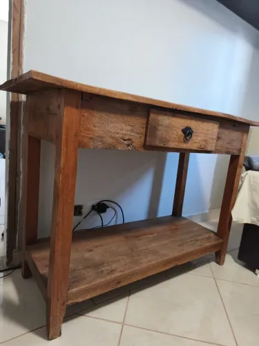 Rack de madeira