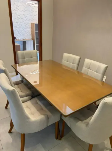 Conjunto de mesa com 6 cadeiras em linho - novo