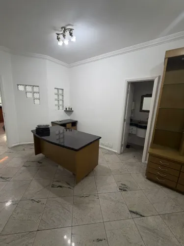 ALUGA-SE SALA CLÍNICA EM CENTRO MÉDICO - SÃO JOSÉ DOS CAMPOS/SP