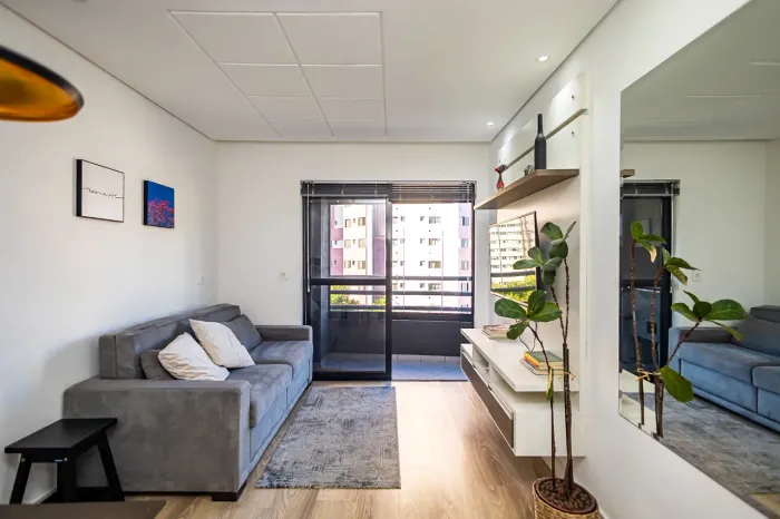 Apartamento Mobiliado e vaga de garagem para Locação no Bigorrilho Pronto para Morar