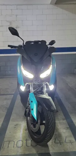 Yamaha X-MAX - Azul