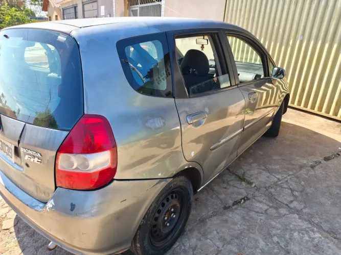 Honda Fit LX 1.4/ 1.4 Flex 8v/16v 5P Mec. 2004