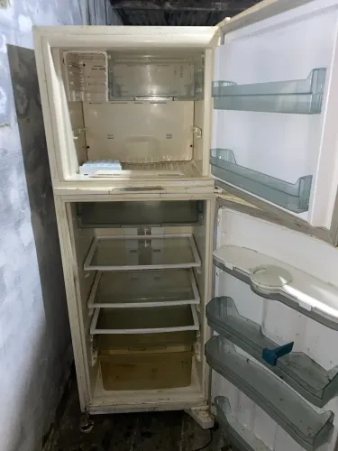 Geladeira para conserto (ler a descrição)
