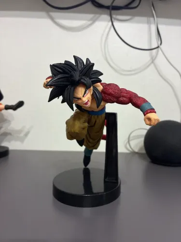 Goku Super Saiyajin 4 - Action Figure - 17cm
