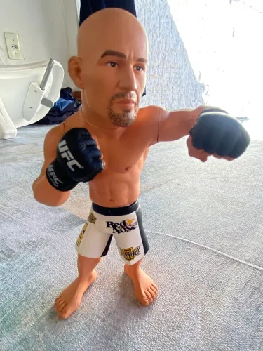 Boneco UFC - Glover Teixeira