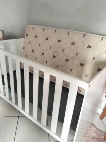 Vendo berço e colchão! Único dono.