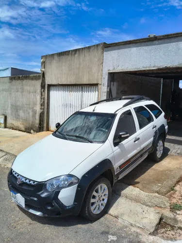 Fiat Palio Weekend Adventure Locker 1.8 Flex 2013