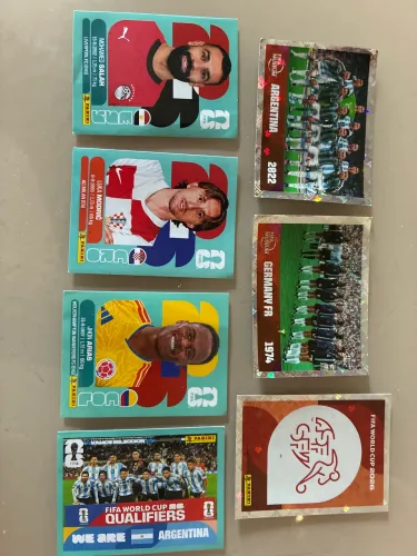 Venda 7 figurinhas originais Panini- 3 brilhantes, 3 craques e seleção da Argentina 