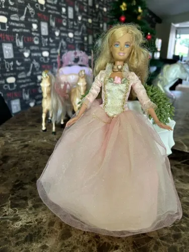 barbie anos 2000 - a princesa e a plebeia
