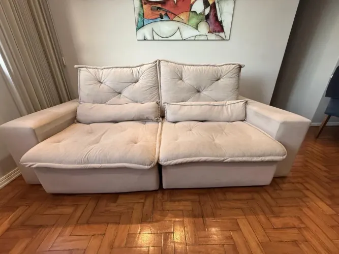 Sofá retrátil e reclinável