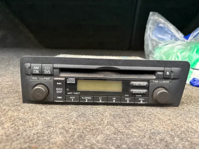 Rádio original Honda com código 
