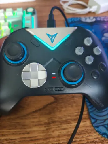Controle gamer Vader 3 pro RGB bluetooth