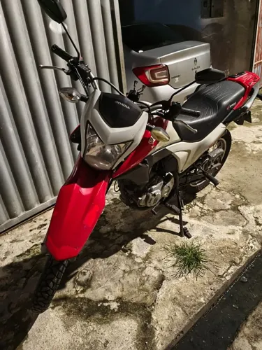 Bros confortável 2017 para alugar