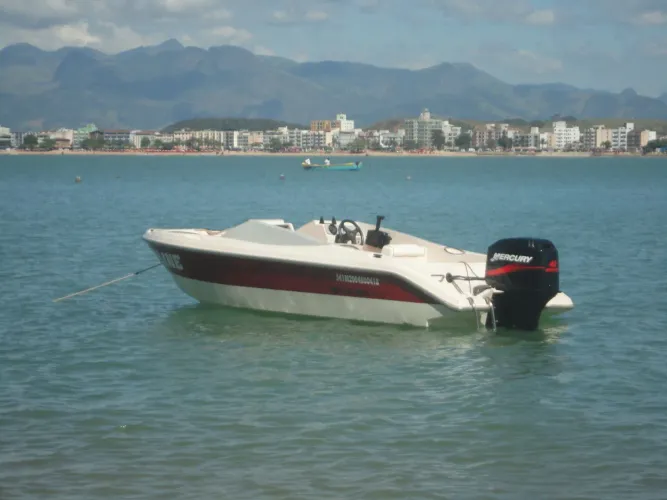 Lancha Tecnoboats 16 pes