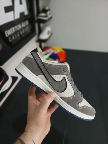 Tênis Nike Dunk na promoção - Novo na caixa tamanho 41 a pronta entrega Envio rápido